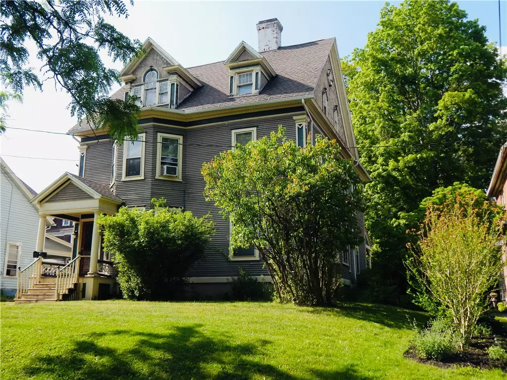 Oneonta, NY 13820,7 Walnut ST
