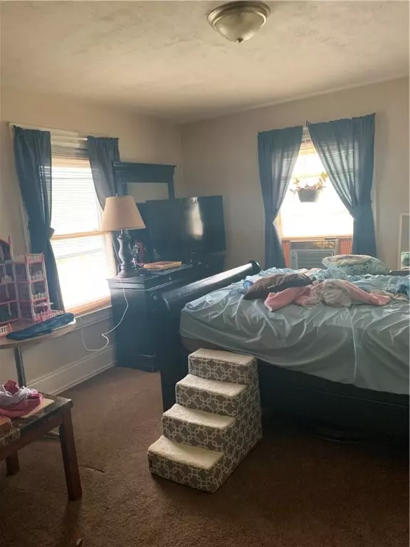 Rochester, NY 14619,30 Woodbine AVE