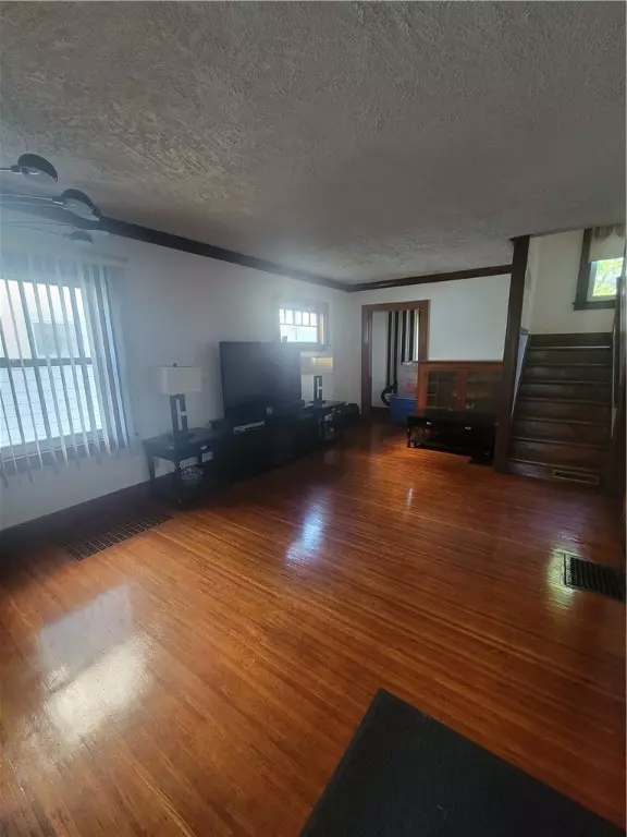 Rochester, NY 14611,235 Congress AVE