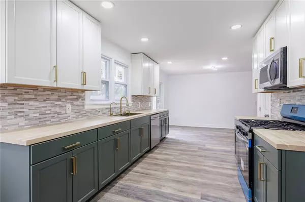 Rochester, NY 14626,162 Berkshire DR