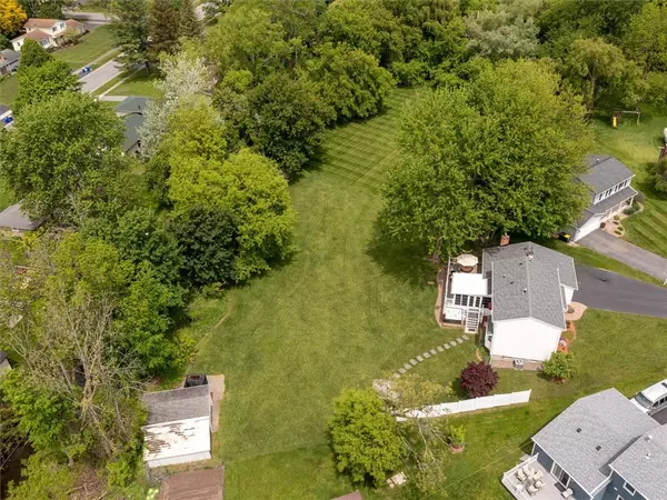 Rochester, NY 14626,64 Stone Fence CIR