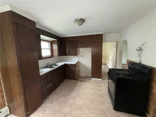 Buffalo, NY 14223,290 Niagara Falls BLVD