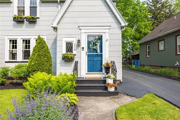 Rochester, NY 14610,210 Carling RD