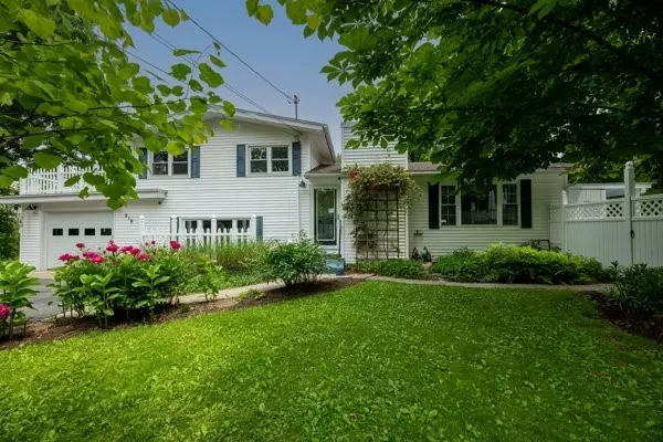 Ithaca, NY 14850,319 Coddington RD