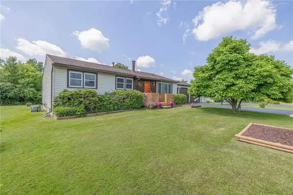 244 Wildflower DR, Rochester, NY 14623