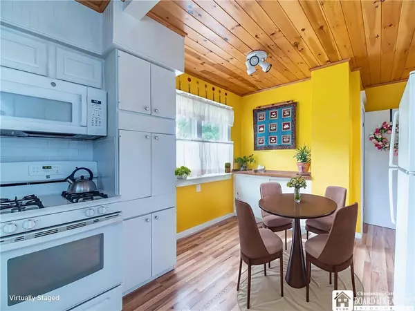 Lakewood, NY 14750,43 Case AVE