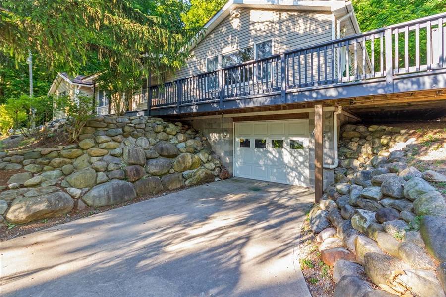 1678 Minsteed RD, Newark, NY 14513