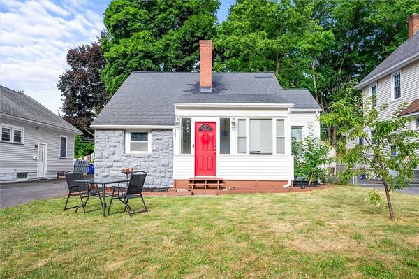 110 Castleford RD, Rochester, NY 14616