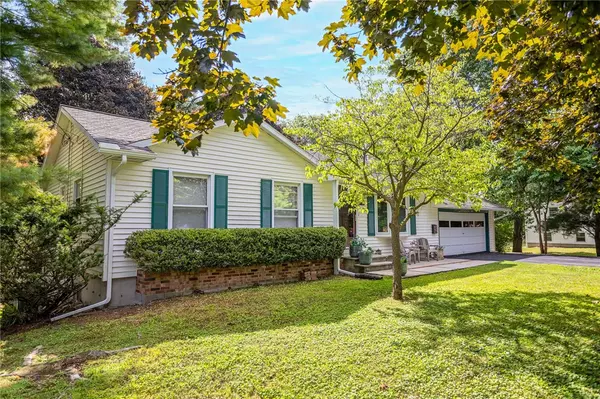 Le Roy, NY 14482,12 Garden LN