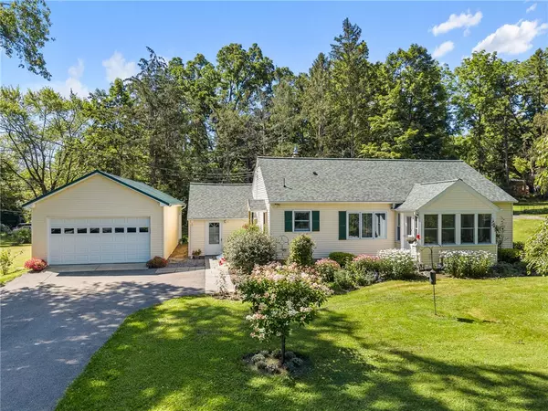 Trumansburg, NY 14886,33 Strowbridge ST