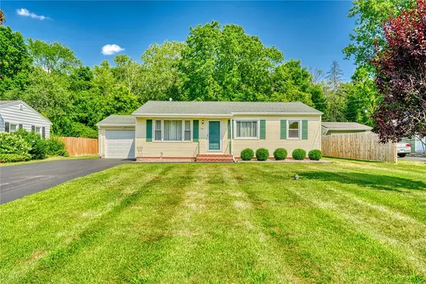 20 Tarrytown DR, Rochester, NY 14624