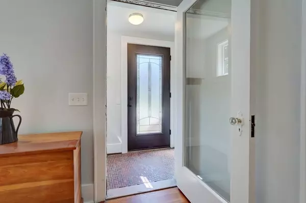 Rochester, NY 14618,92 Torrington DR