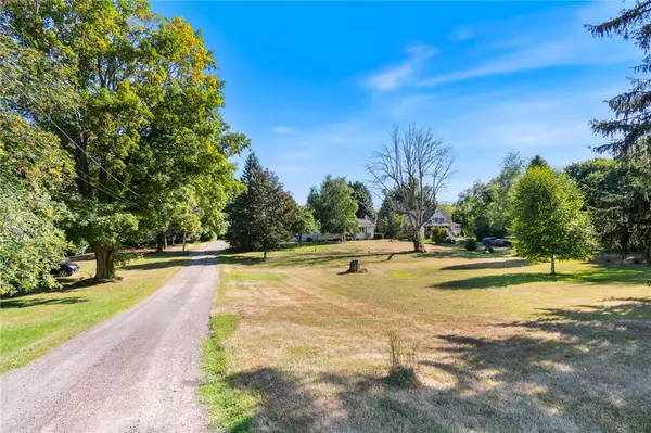 Williamson, NY 14589,5162 Ridge RD