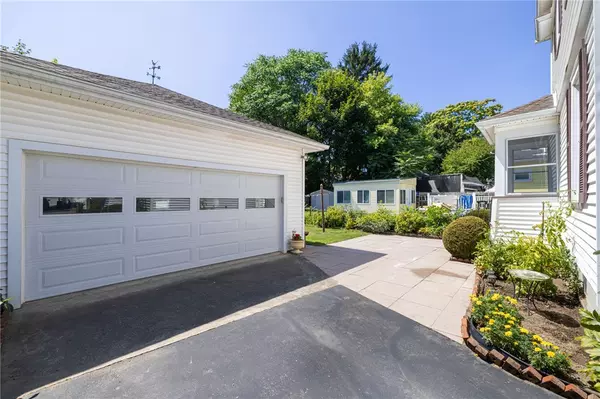 East Rochester, NY 14445,128 W Spruce ST