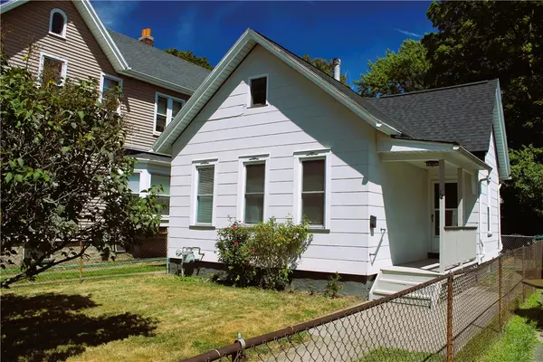 12 Whalin ST, Rochester, NY 14620