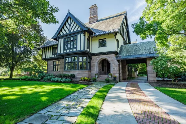 901 East AVE #D, Rochester, NY 14607