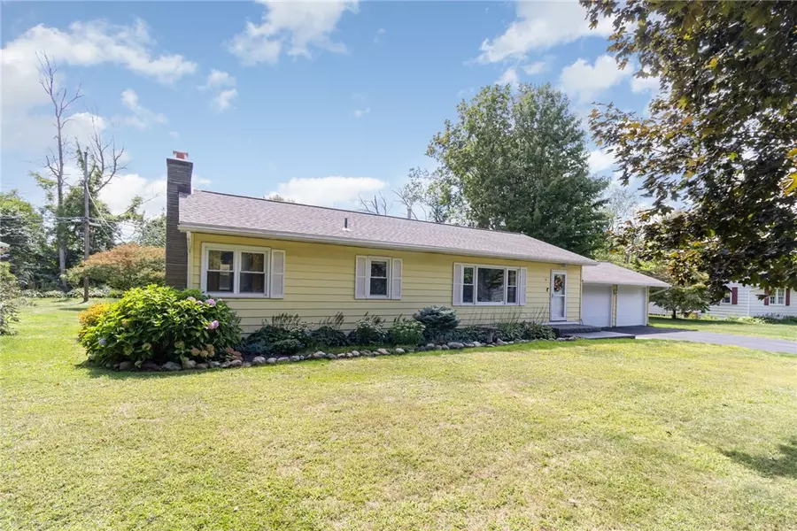 14 Lynnwood DR, Brockport, NY 14420