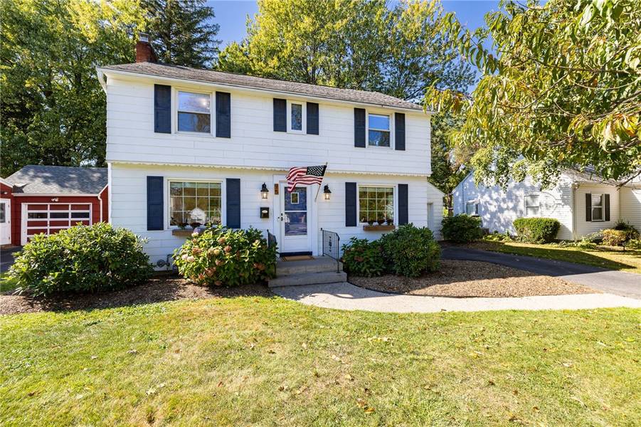 95 Mayville LN, Rochester, NY 14617