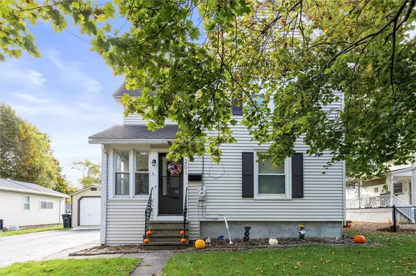 201 W Gibson ST, Canandaigua, NY 14424