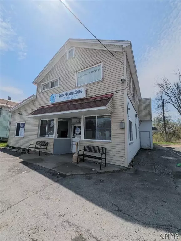 Rome, NY 13440,745-747 Erie Blvd