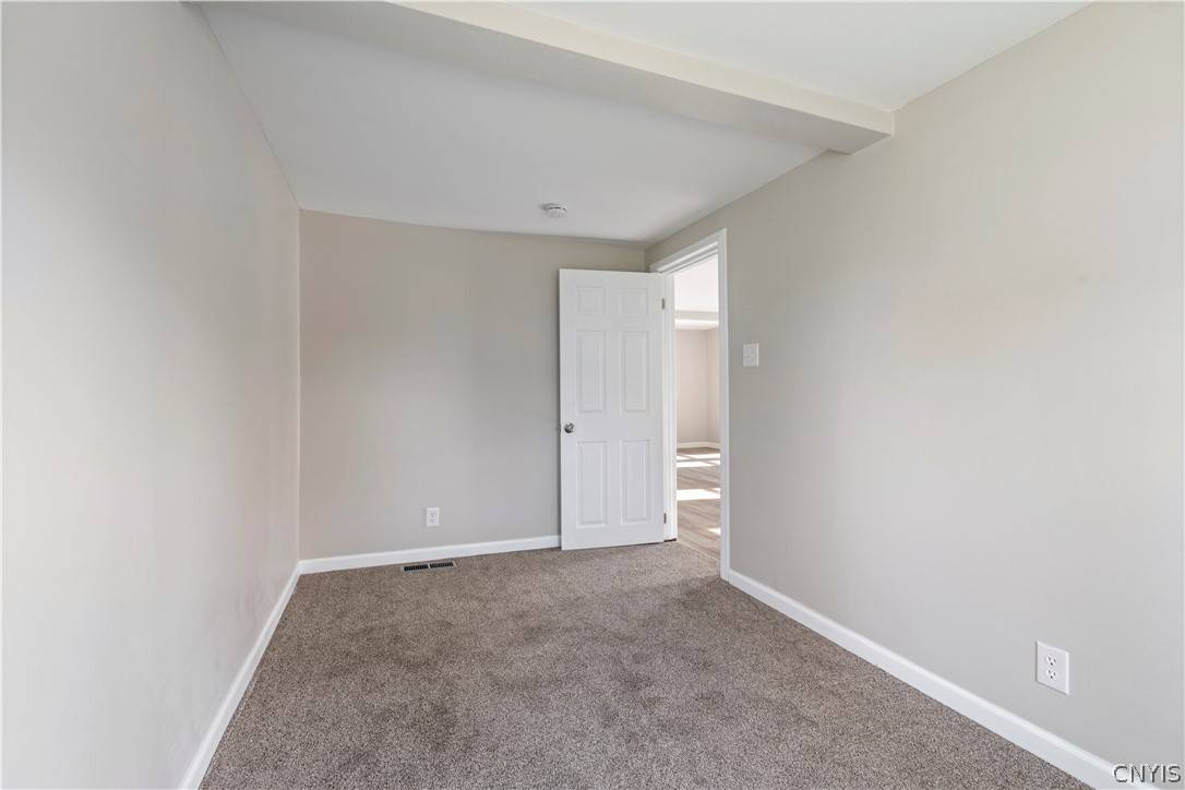 Syracuse, NY 13208,1300 Spring ST
