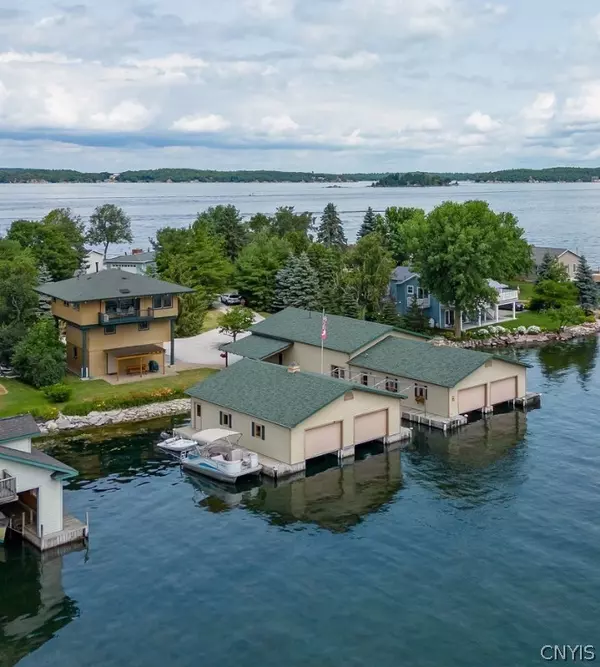 Clayton, NY 13624,26 Washington Island