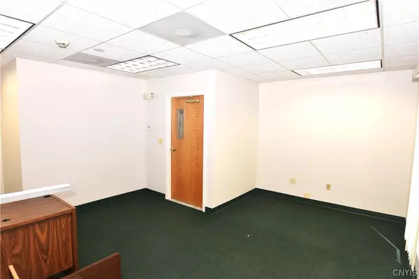 New Hartford, NY 13413,4305 Middle Settlement RD