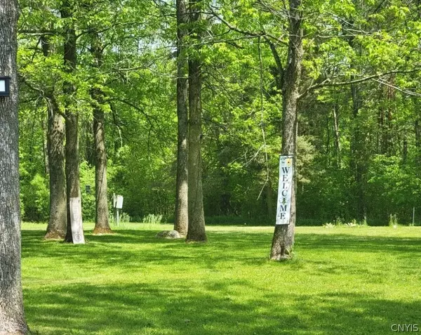 Ogdensburg, NY 13669,105 Pray RD #101