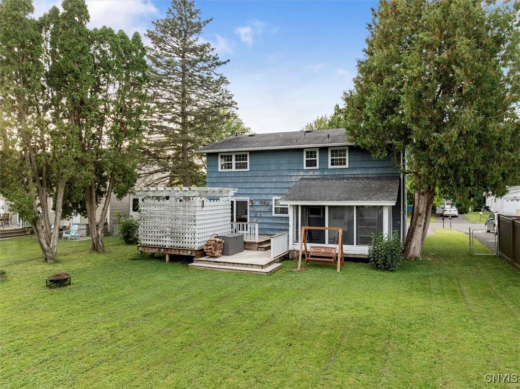 East Syracuse, NY 13057,208 Washburn DR