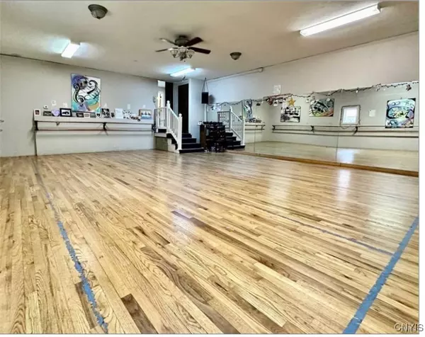 Auburn, NY 13021,40 E Genesee ST