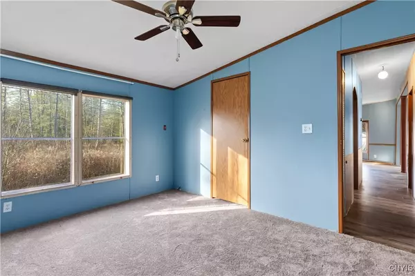 Camden, NY 13316,10070 Jonnycake RD