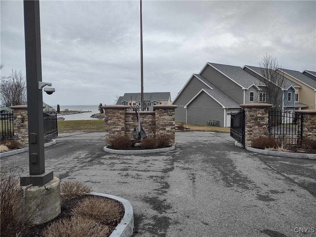 Chittenango, NY 13037,2025 State Route 31 #201