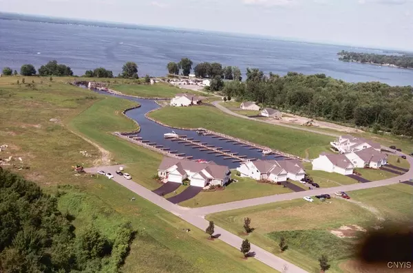 Chittenango, NY 13037,226 Marineview DR