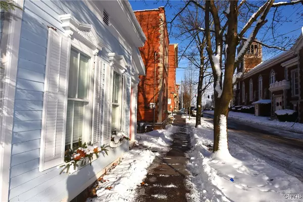 Clinton, NY 13323,18 Williams ST