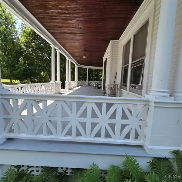 Oneida, NY 13421,109 E Grove ST #2