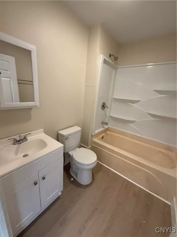 Auburn, NY 13021,74 Wall ST