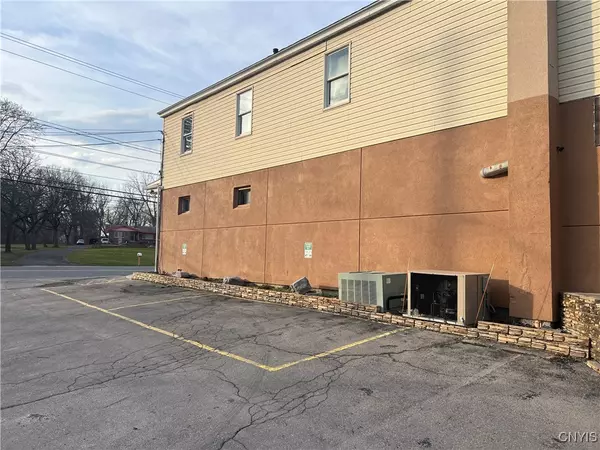 Liverpool, NY 13088,400 Buckley RD