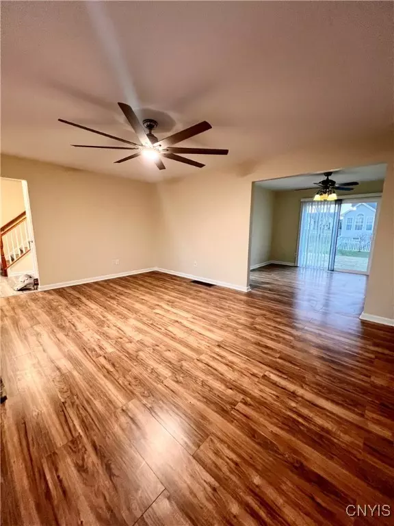 Clay, NY 13041,5499 Ravensthorpe