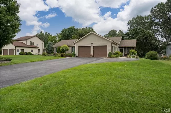 Watertown, NY 13601,22036 Riverbend DR W