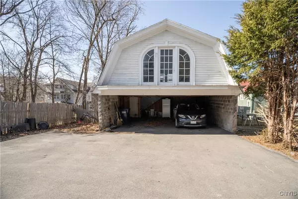 Syracuse, NY 13210,866 Lancaster AVE