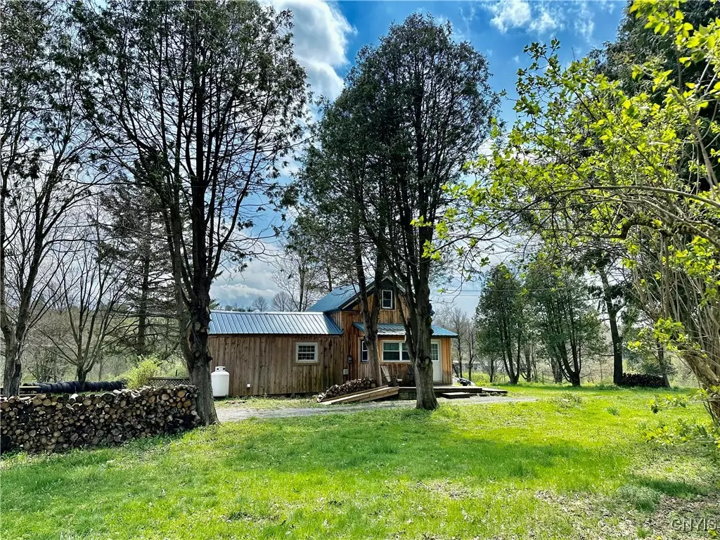 Madison, NY 13402,7294 Valley RD