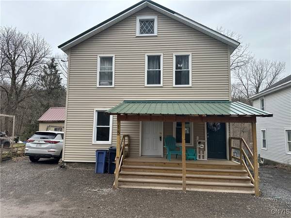 15 Railroad ST, Clayville, NY 13322