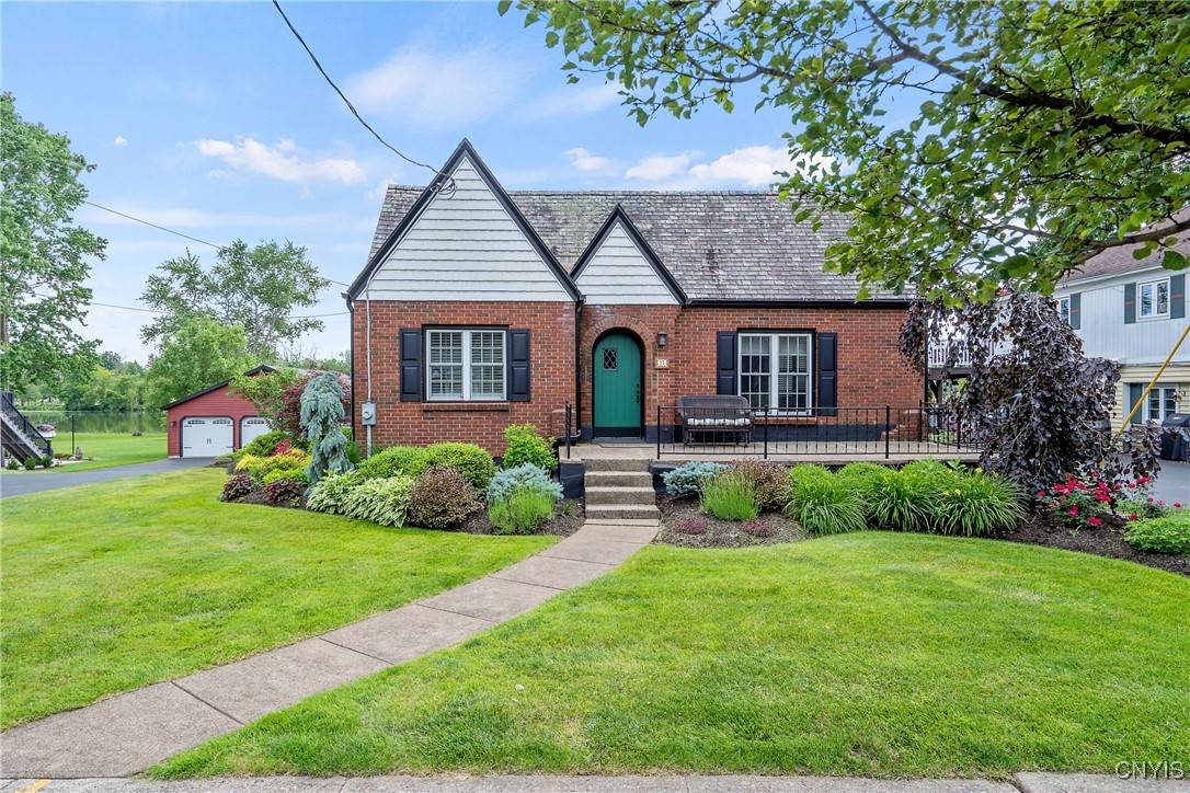 97 W Genesee ST, Baldwinsville, NY 13027