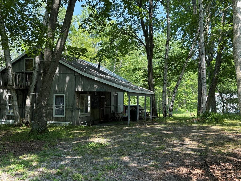 Pulaski, NY 13142,382 Ouderkirk RD
