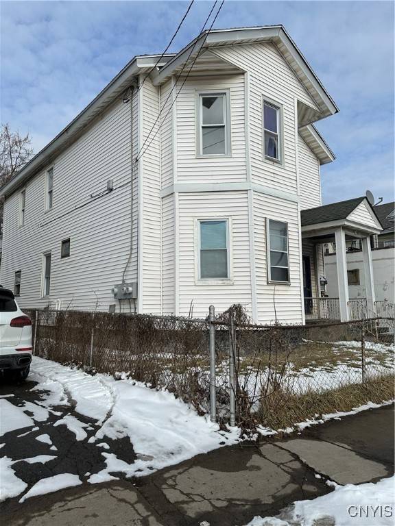 Syracuse, NY 13208,1506 Lodi ST