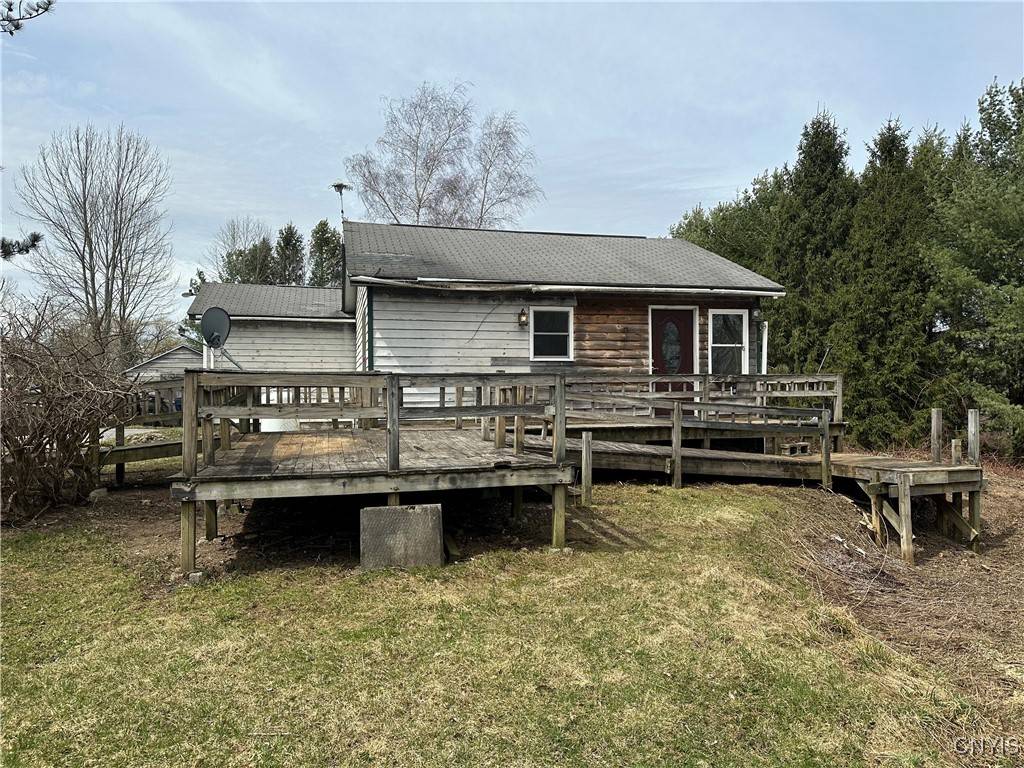 Holland Patent, NY 13354,9789 Round Barn RD