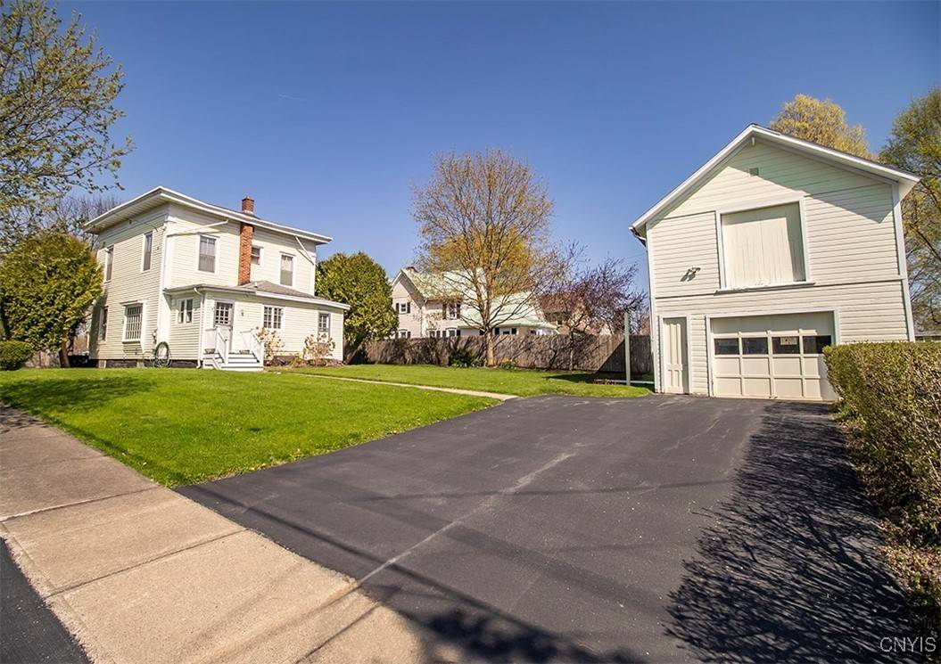 Fayetteville, NY 13066,313 Spring ST
