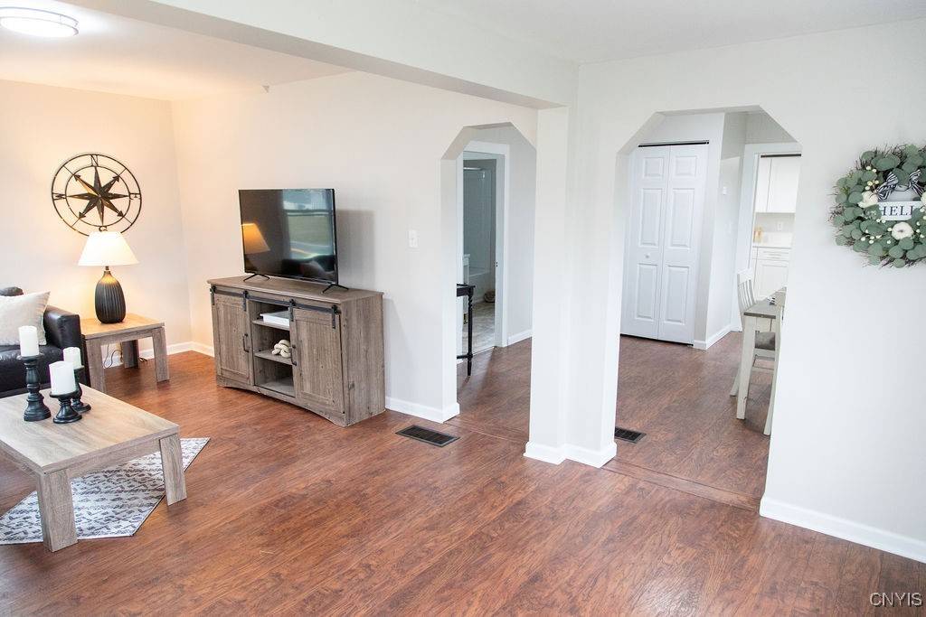 East Syracuse, NY 13057,7463 Kirkville RD