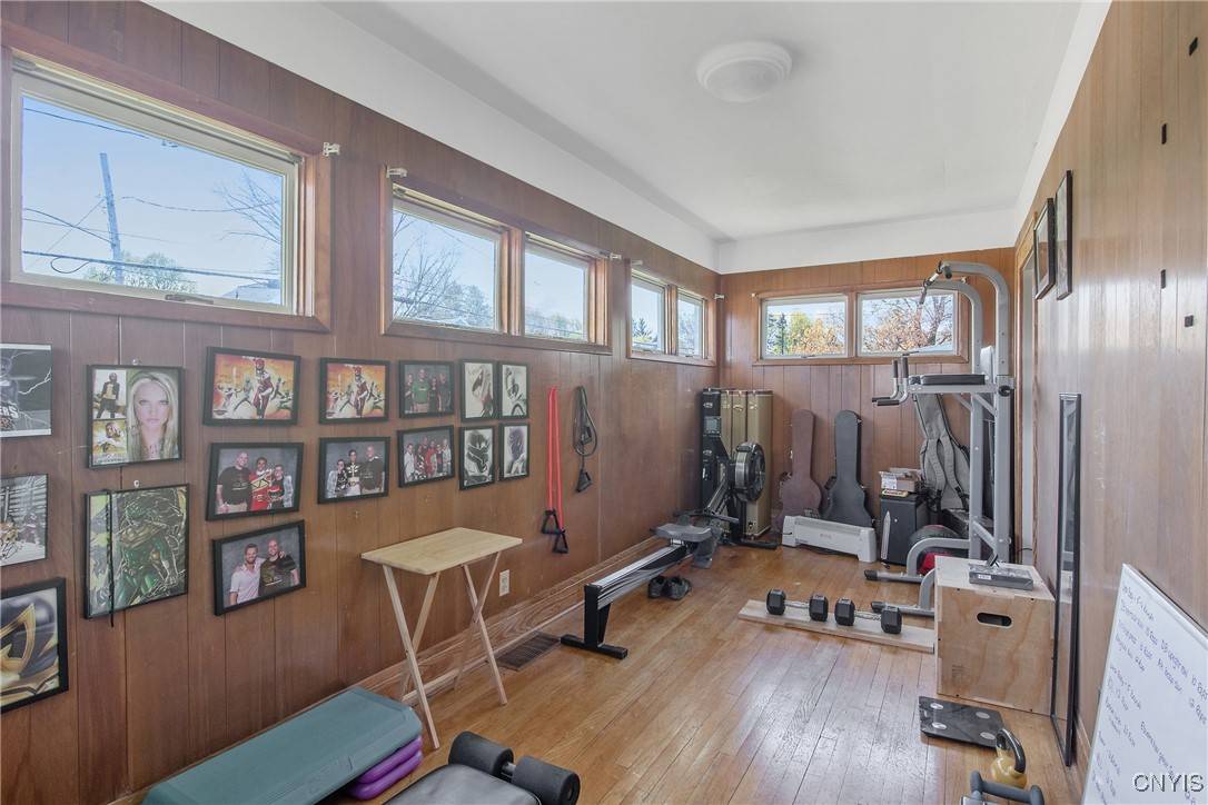 Syracuse, NY 13207,928 Velasko RD