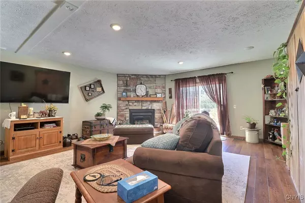 Munnsville, NY 13409,5528 Clearview DR